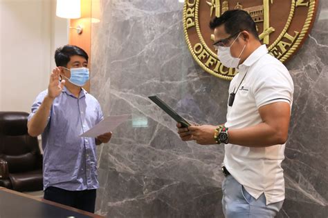 bocaue mayor|Successor of late Bocaue mayor Tugna sworn into office.